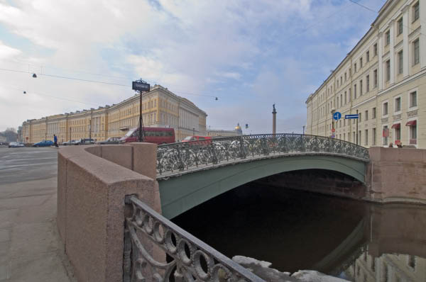 Sankt Petersburg_Pevcheskij most_2006_b